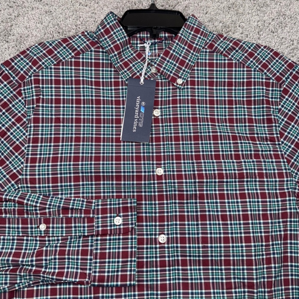 Vineyard Vines OTG Performance Shirt Mens Medium Plaid brrr Cooling Burgundy NEW - Picture 2 of 8